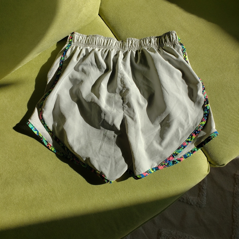 Nike dri-fit shorts - Picture 5 of 9